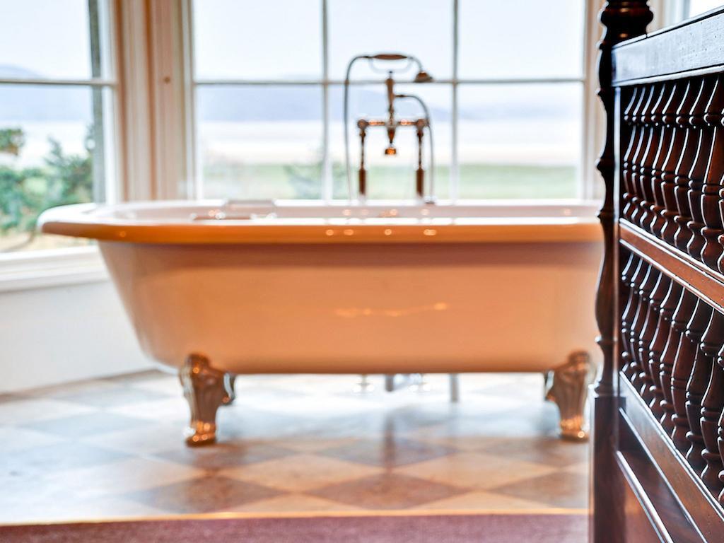 Bay Villa Grange-over-Sands Room photo